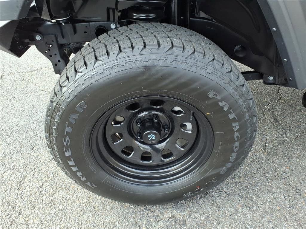 Used 2023 Jeep Wrangler Sport S image 9