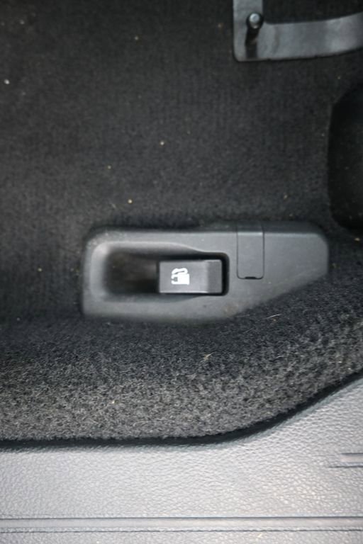 Used 2017 Subaru Outback 2.5i Limited AWD/4WD image 16