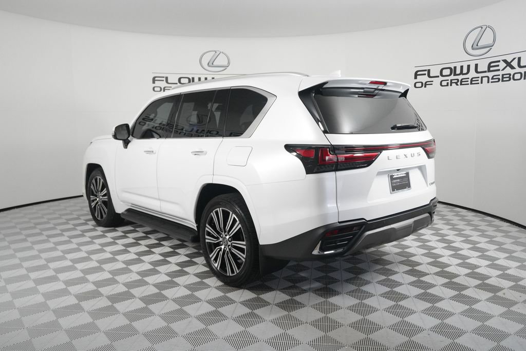 Used 2024 Lexus LX 600 4WD w/ Luxury Package image 5