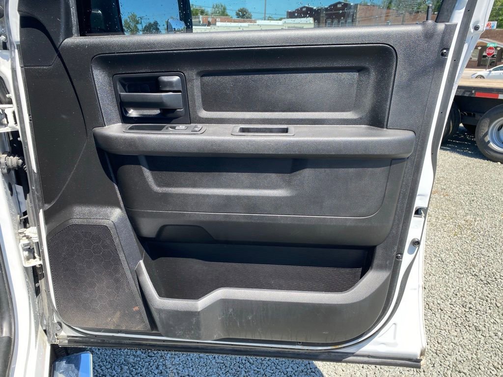 Used 2018 RAM 1500 Express AWD/4WD image 19