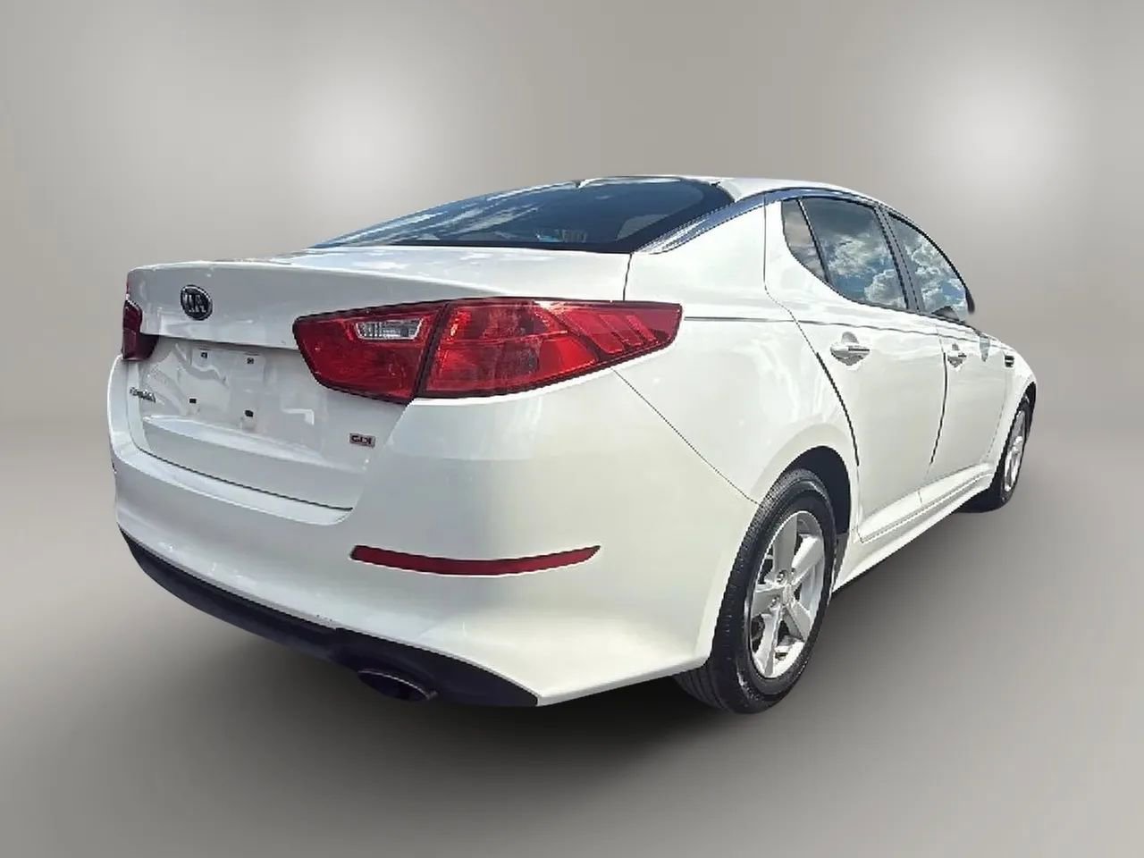 Used 2015 Kia Optima LX image 5