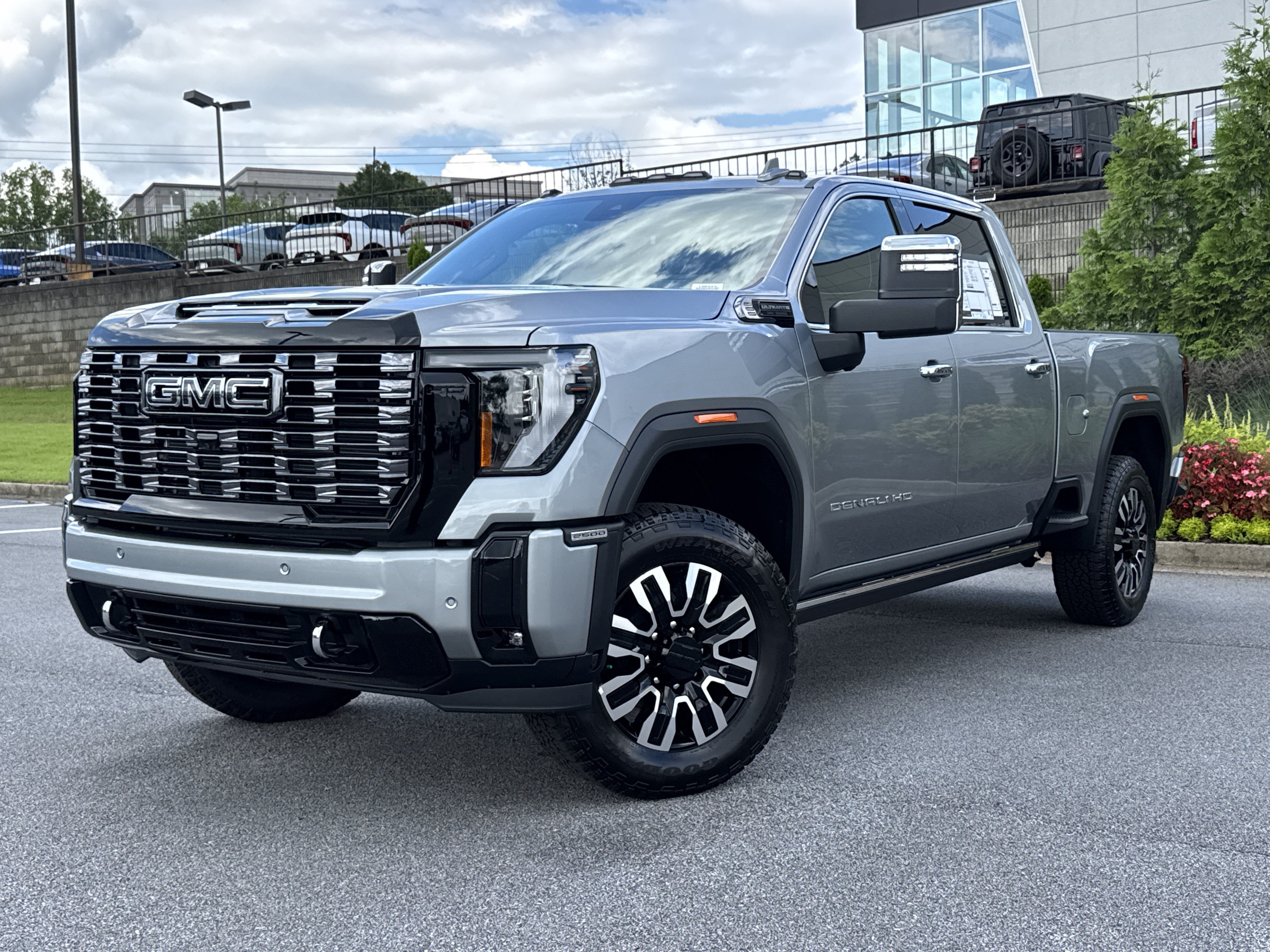 Used 2026 GMC Sierra 2500 Denali Ultimate AWD/4WD image 5
