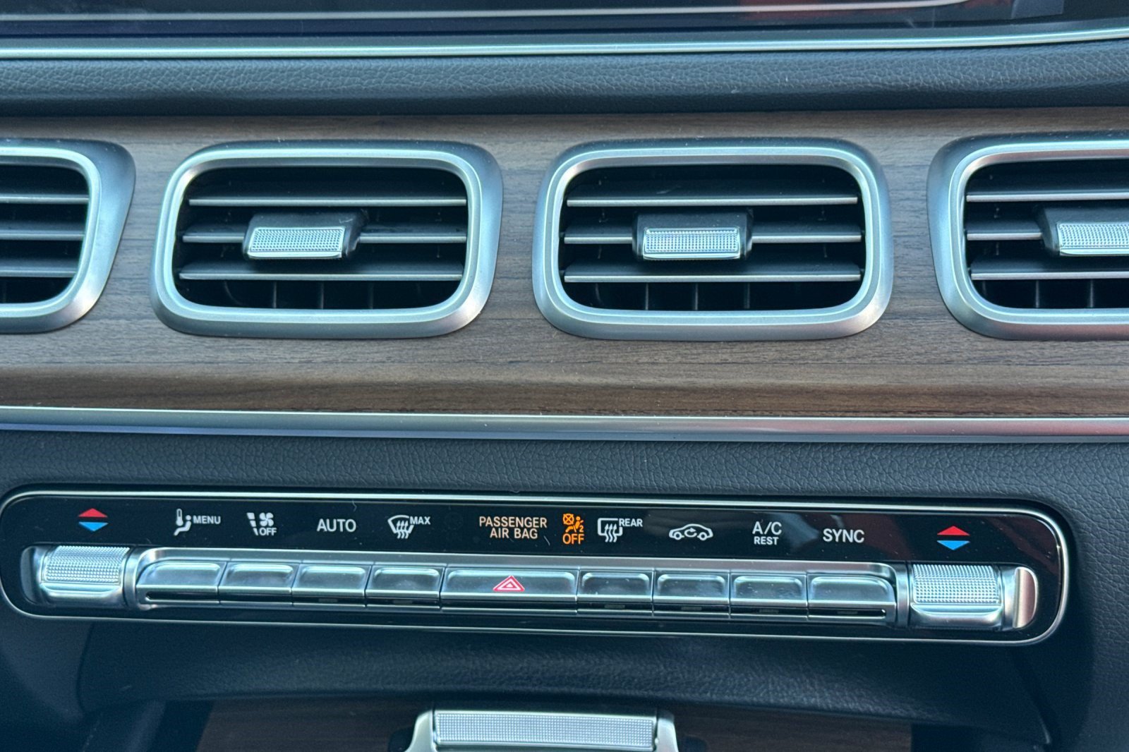 Certified 2026 Mercedes-Benz GLE 350 4MATIC image 30
