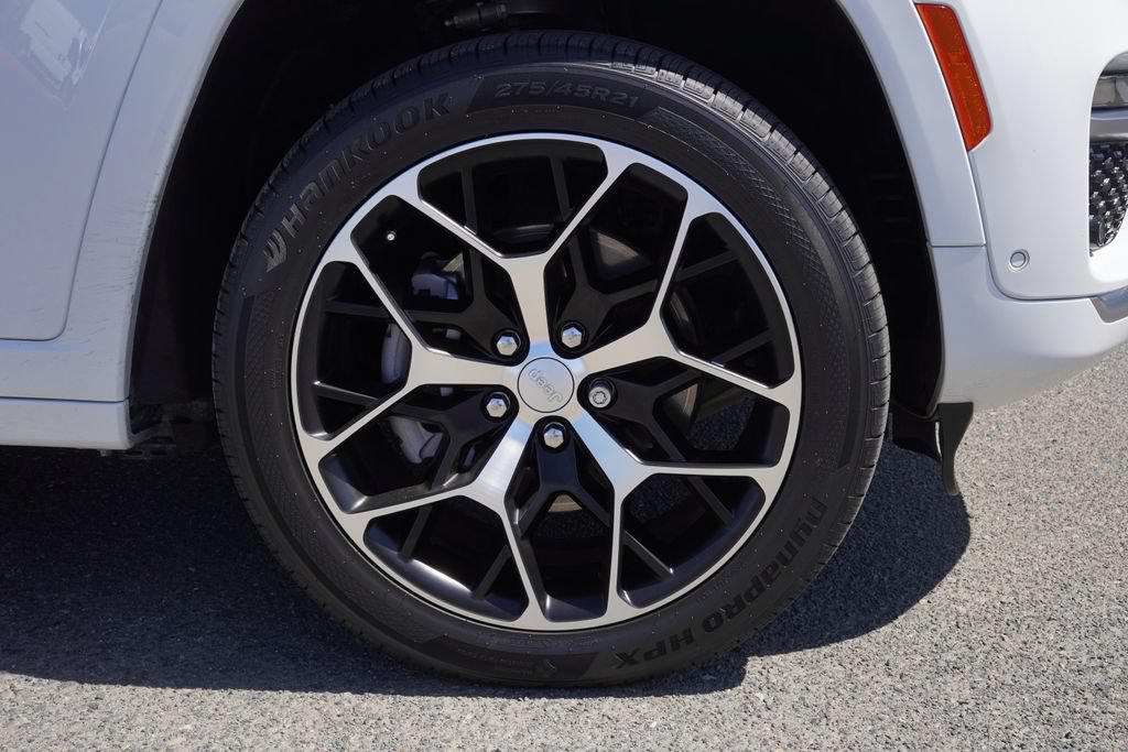 Certified 2022 Jeep Grand Cherokee Summit AWD/4WD image 10