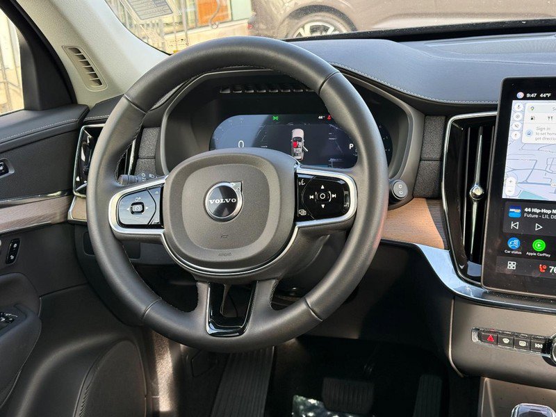 Certified 2025 Volvo XC90 B5 Plus image 13