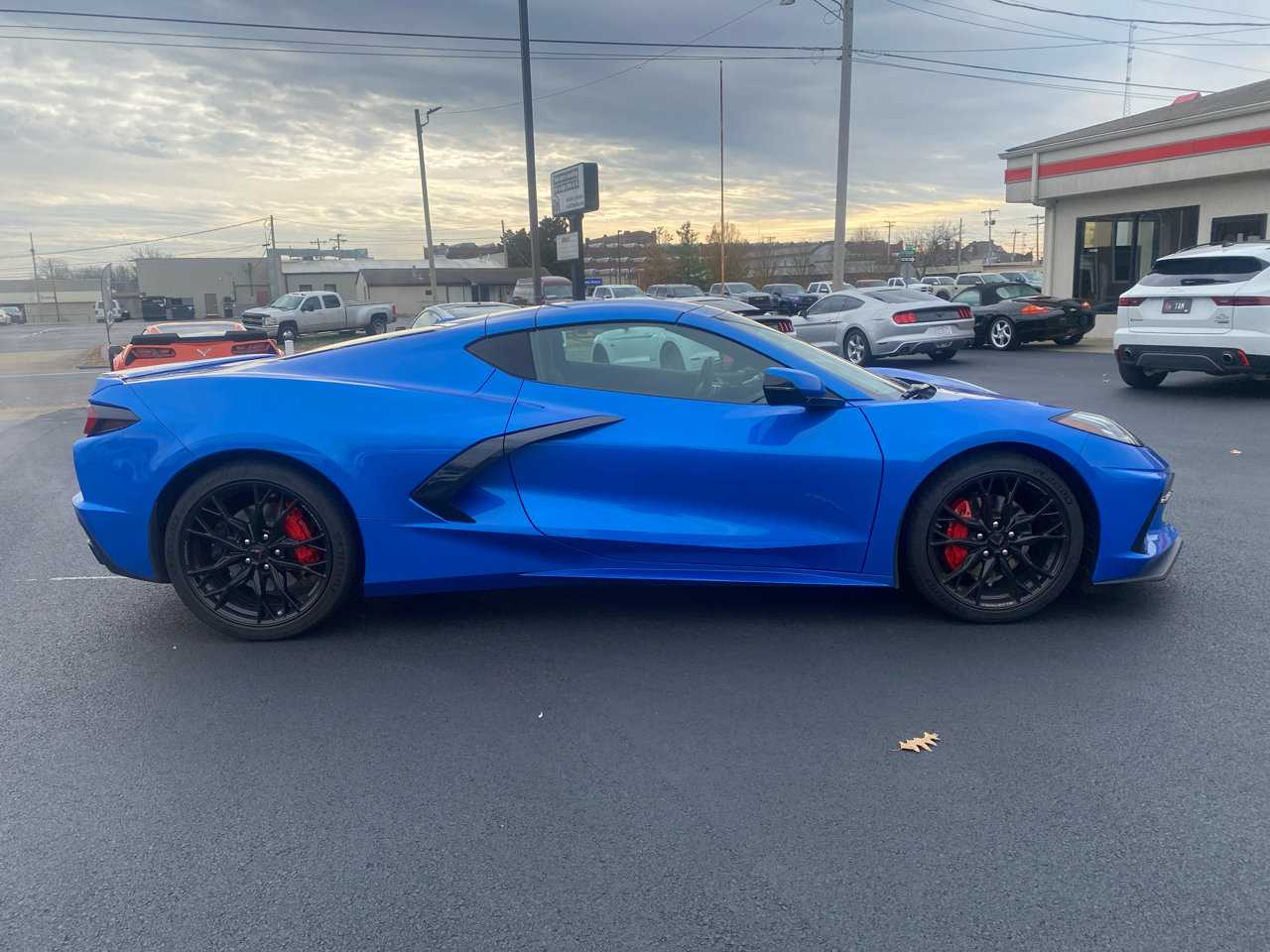 Used 2025 Chevrolet Corvette 2dr Stingray Cpe w/1LT image 4
