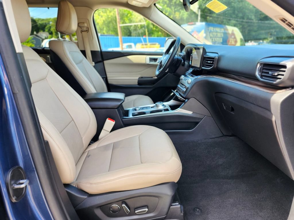 Certified 2020 Ford Explorer Limited AWD/4WD image 11