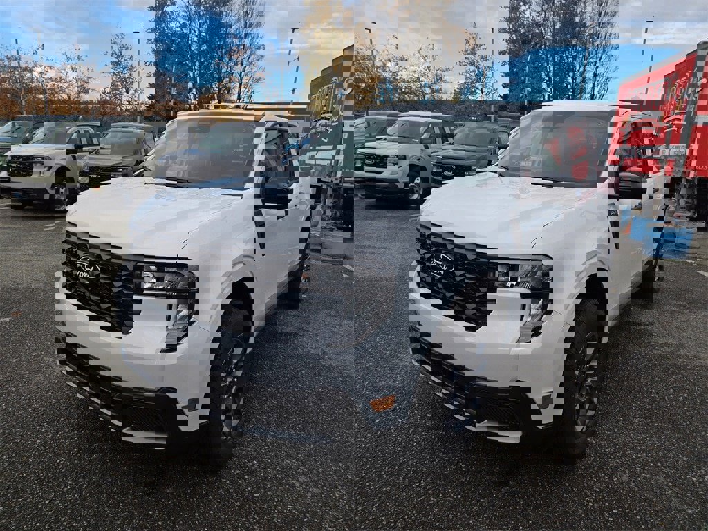 New 2025 Ford Maverick XLT w/ XLT Luxury Package