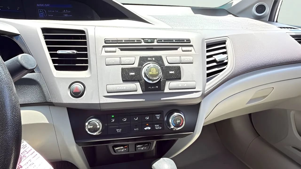 Used 2012 Honda Civic EX-L image 16