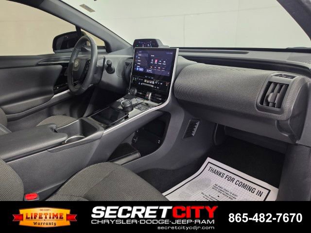 Used 2024 Toyota bZ4X XLE w/ Weather Package AWD/4WD image 32