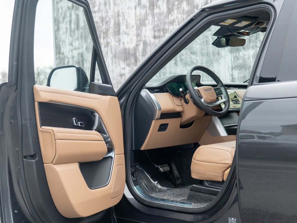 New 2026 Land Rover Range Rover SE image 10