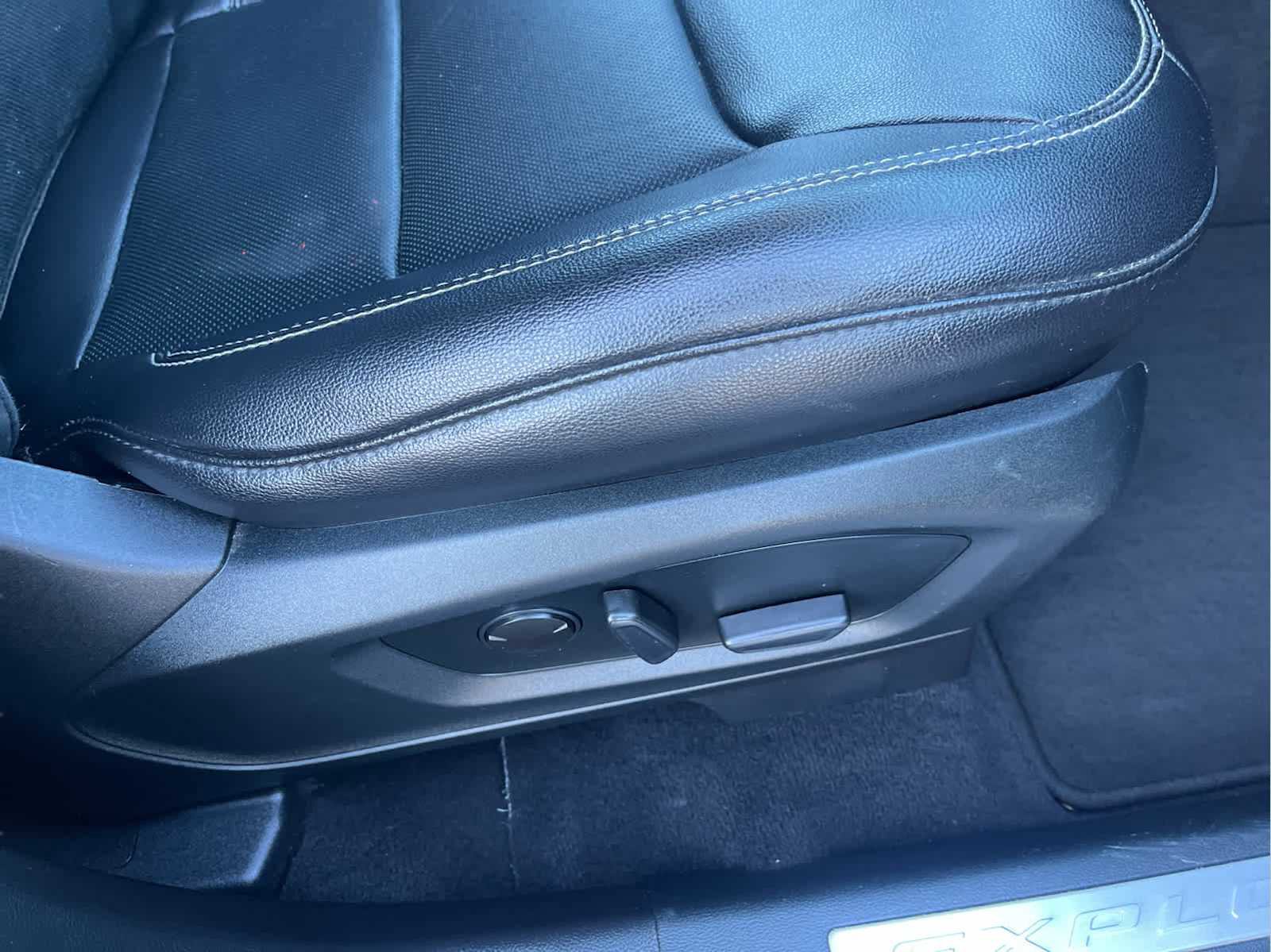 Used 2021 Ford Explorer Limited w/ Equipment Group 301A image 15