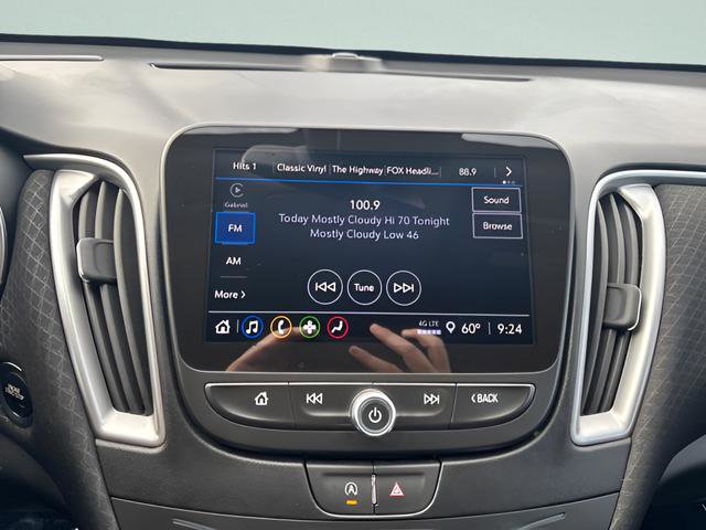 Used 2024 Chevrolet Malibu LT image 19