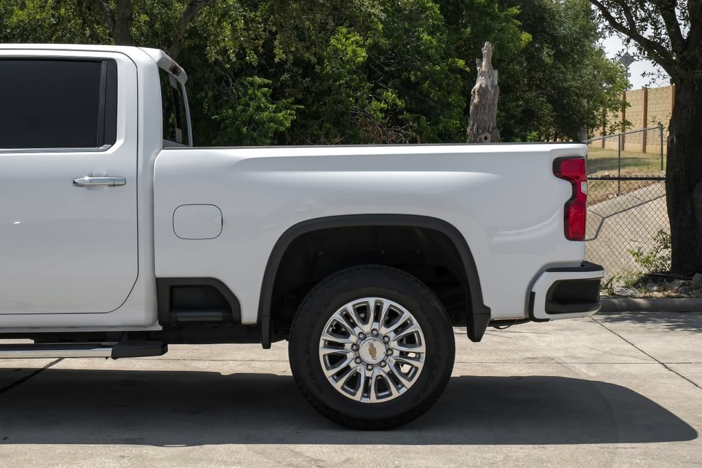 Used 2022 Chevrolet Silverado 2500 High Country AWD/4WD image 22