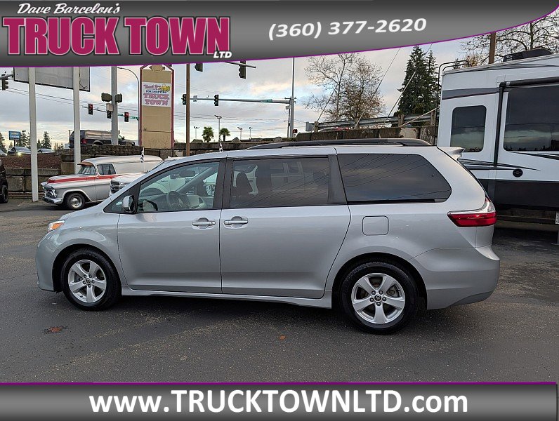 Used 2020 Toyota Sienna LE image 8