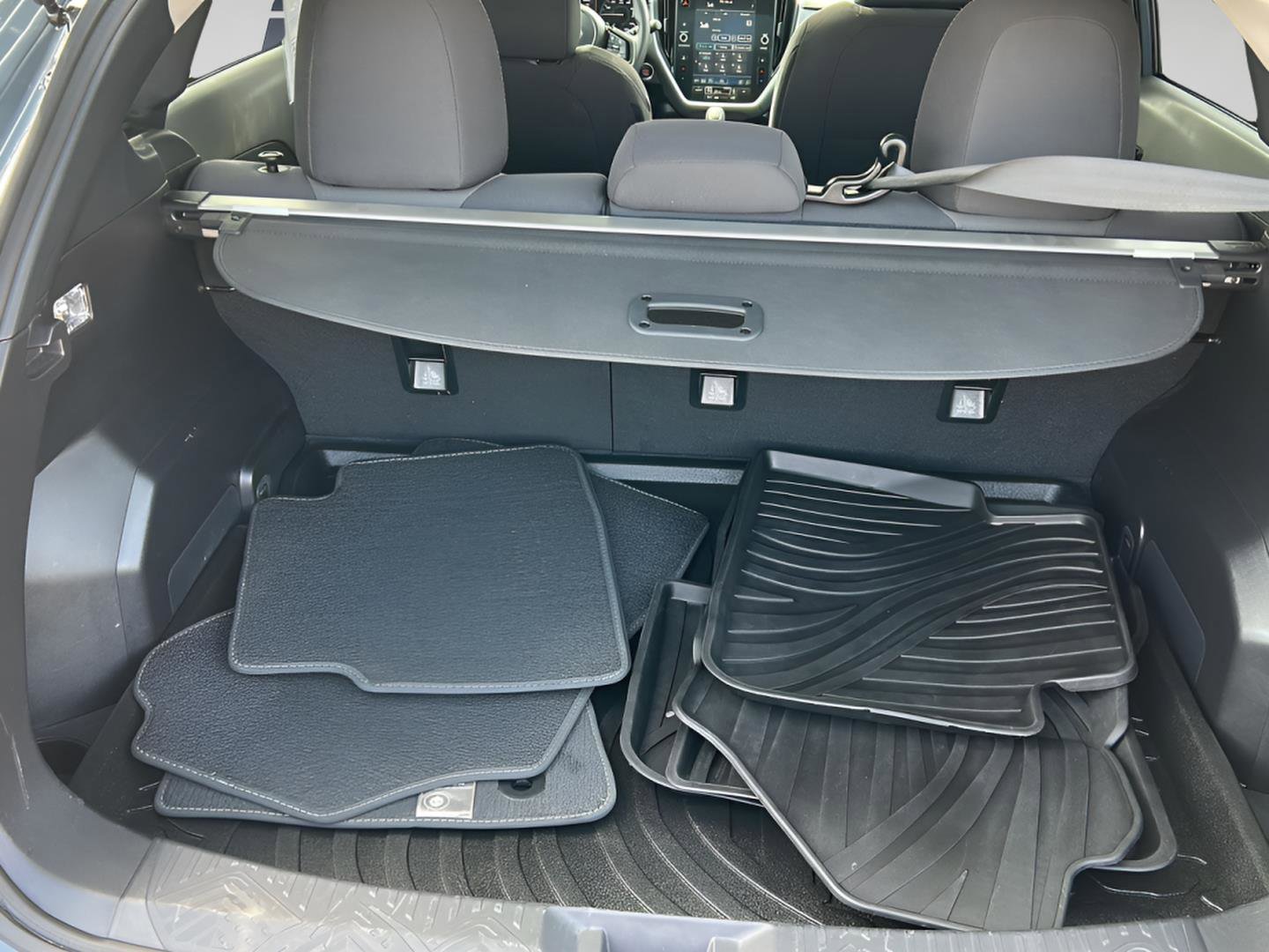 Used 2025 Subaru Crosstrek 2.0i Premium image 11