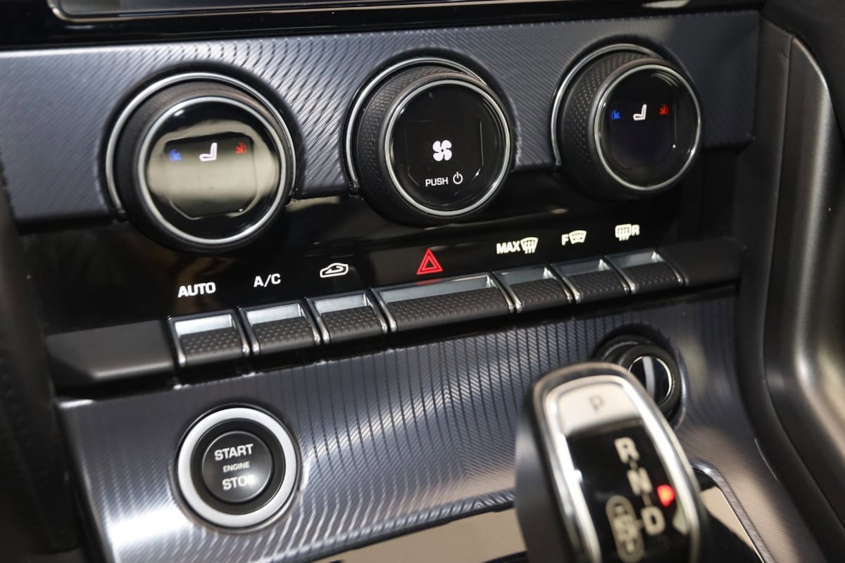 Used 2018 Jaguar F-TYPE R-Dynamic RWD image 47