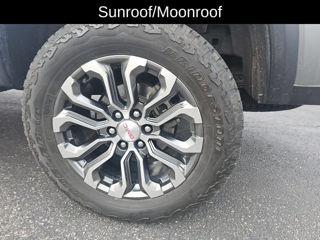 Used 2023 GMC Canyon Denali image 13