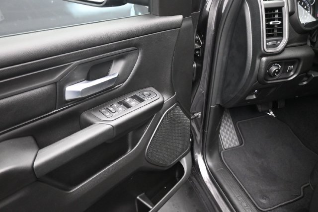 New 2027 RAM 1500 Express AWD/4WD image 19