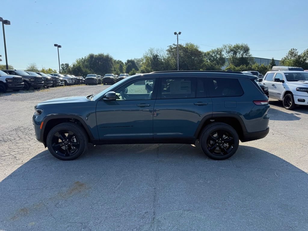 New 2027 Jeep Grand Cherokee L Limited w/ Limited Altitude Package AWD/4WD image 9