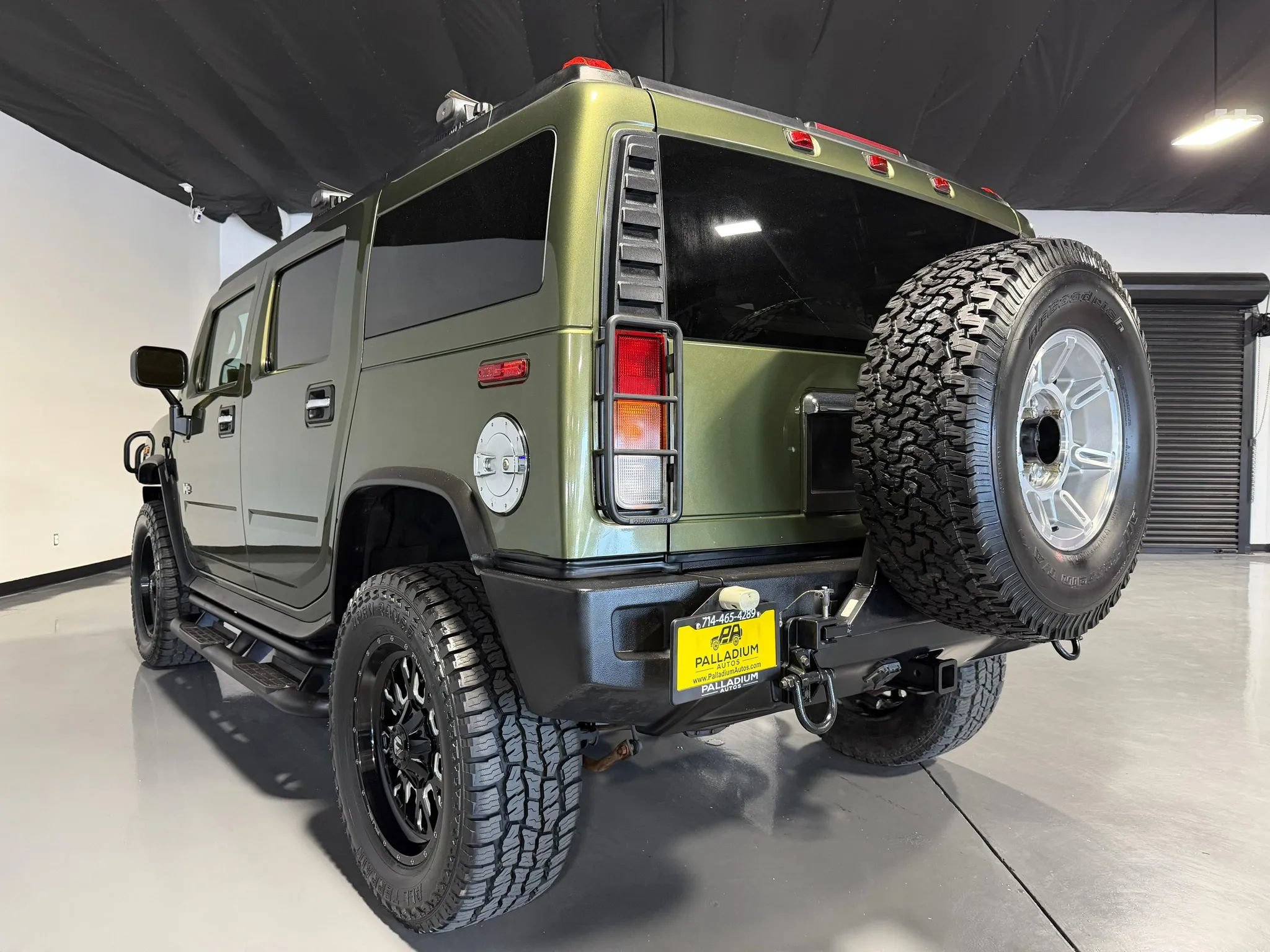 Used 2004 HUMMER H2 w/ Preferred Equipment Group AWD/4WD image 10