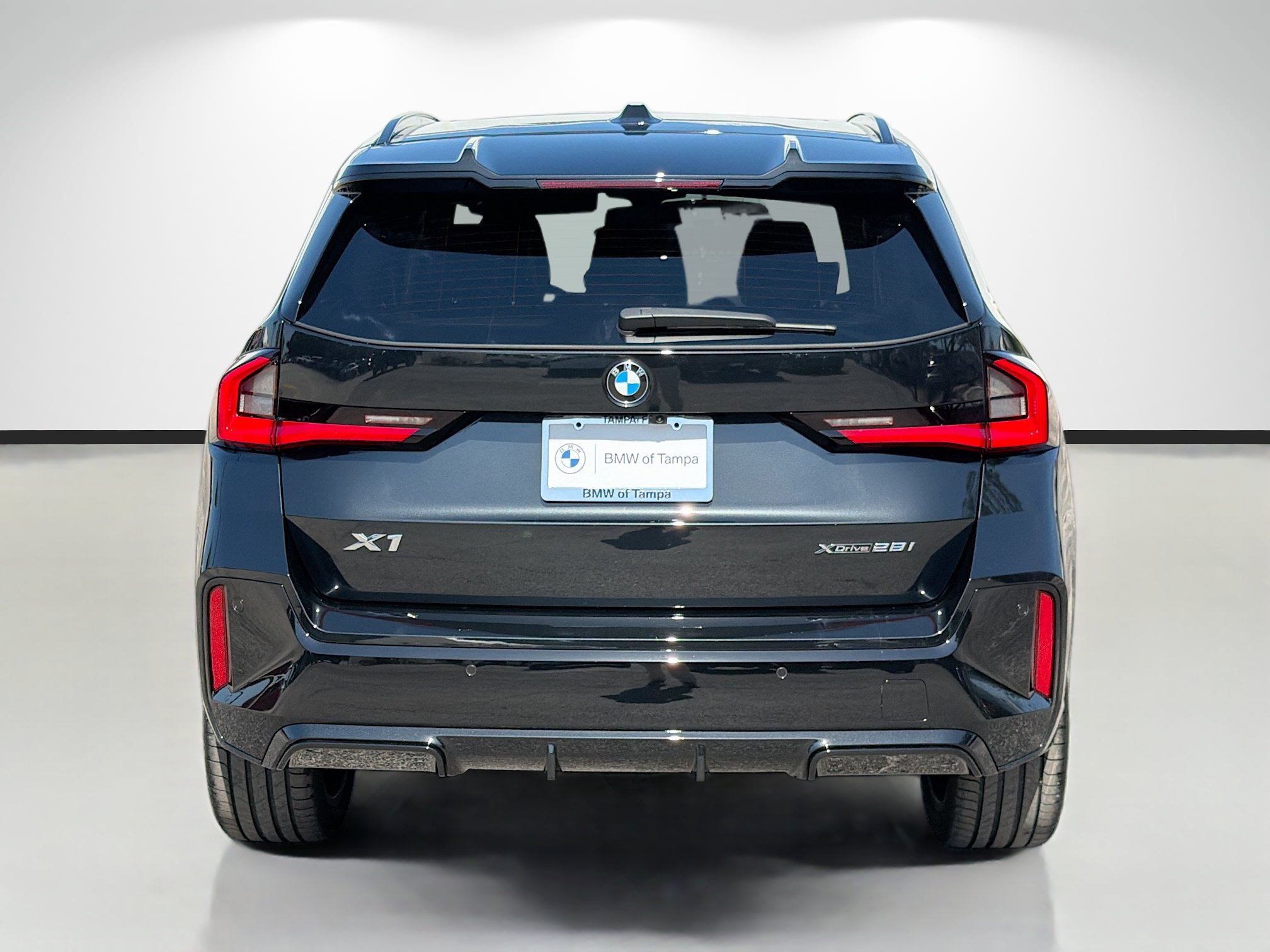 New 2026 BMW X1 xDrive28i w/ Technology Package AWD/4WD image 4