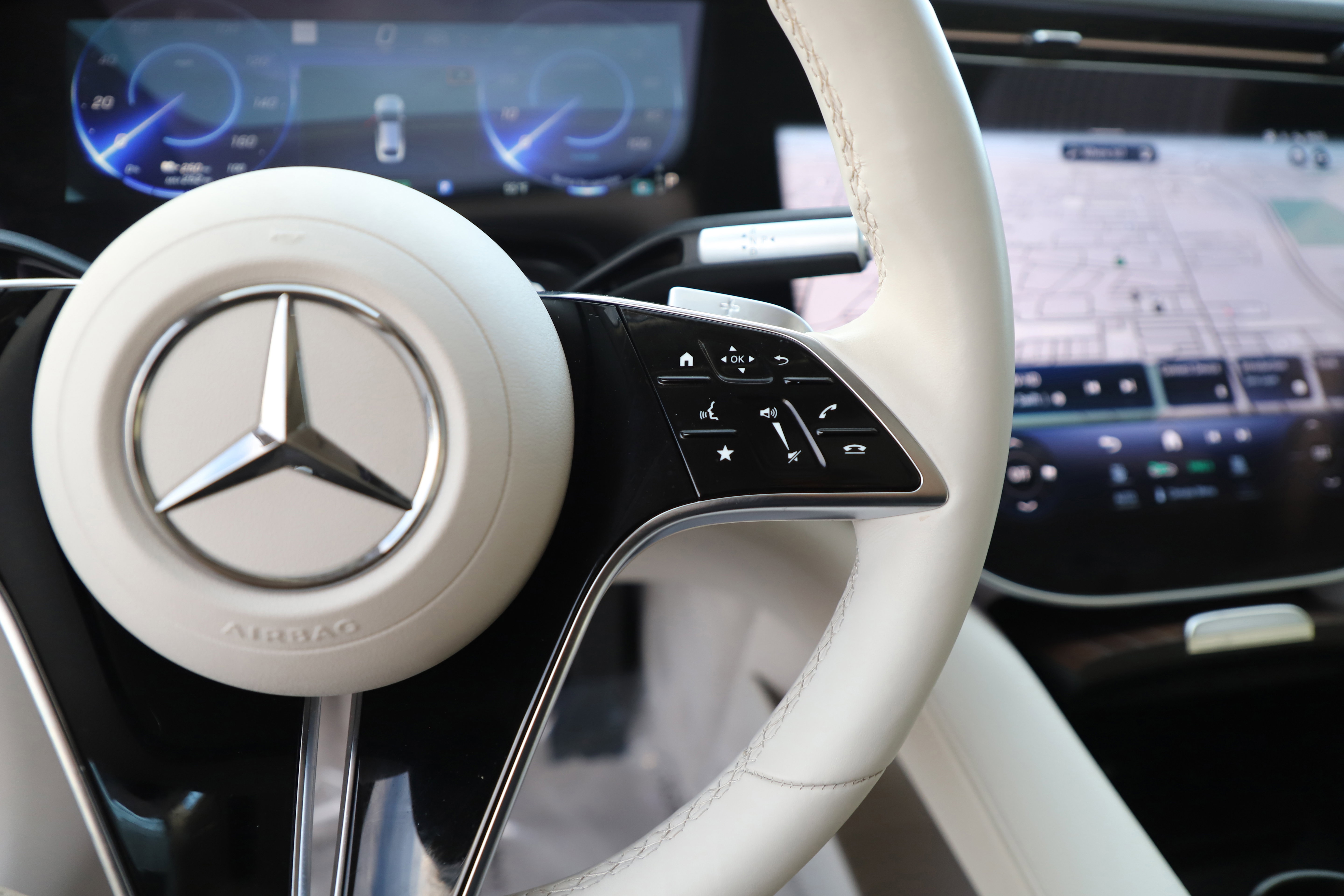 Used 2022 Mercedes-Benz EQS 580 4MATIC Sedan image 24