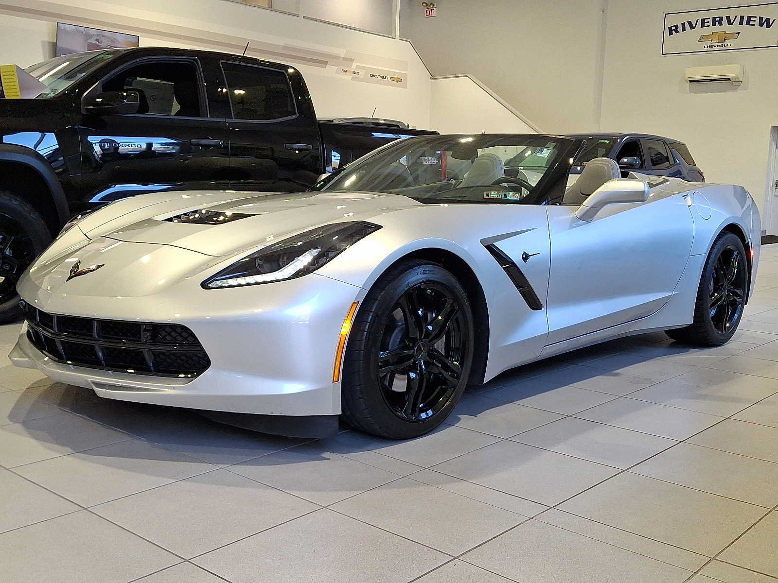 Used 2017 Chevrolet Corvette Stingray Convertible w/ 2LT Preferred Equipment Group RWD image 3