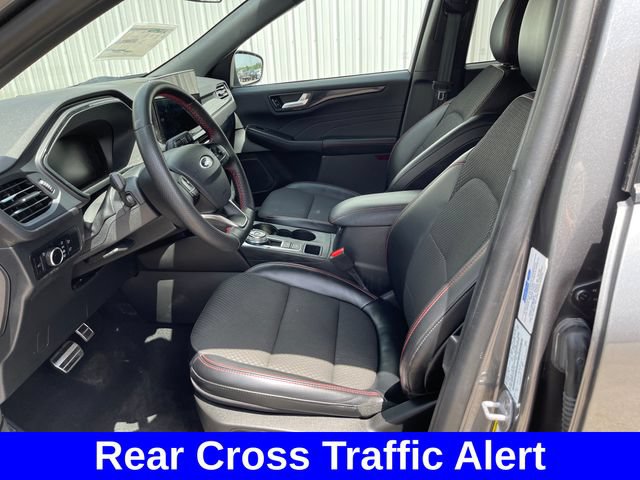Used 2023 Ford Escape ST-Line w/ Tech Pack #1 AWD/4WD image 9