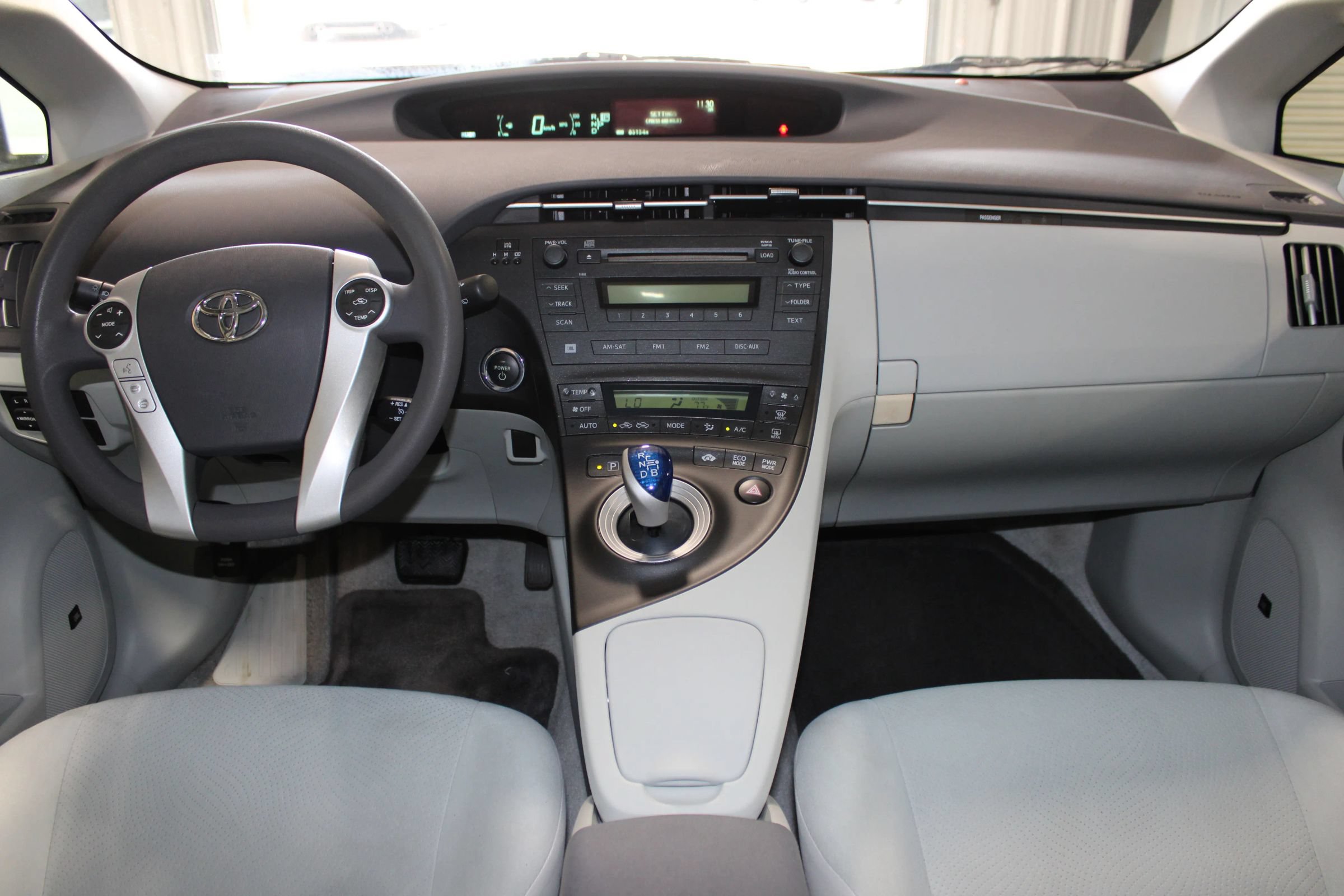 Used 2010 Toyota Prius Three FWD image 13