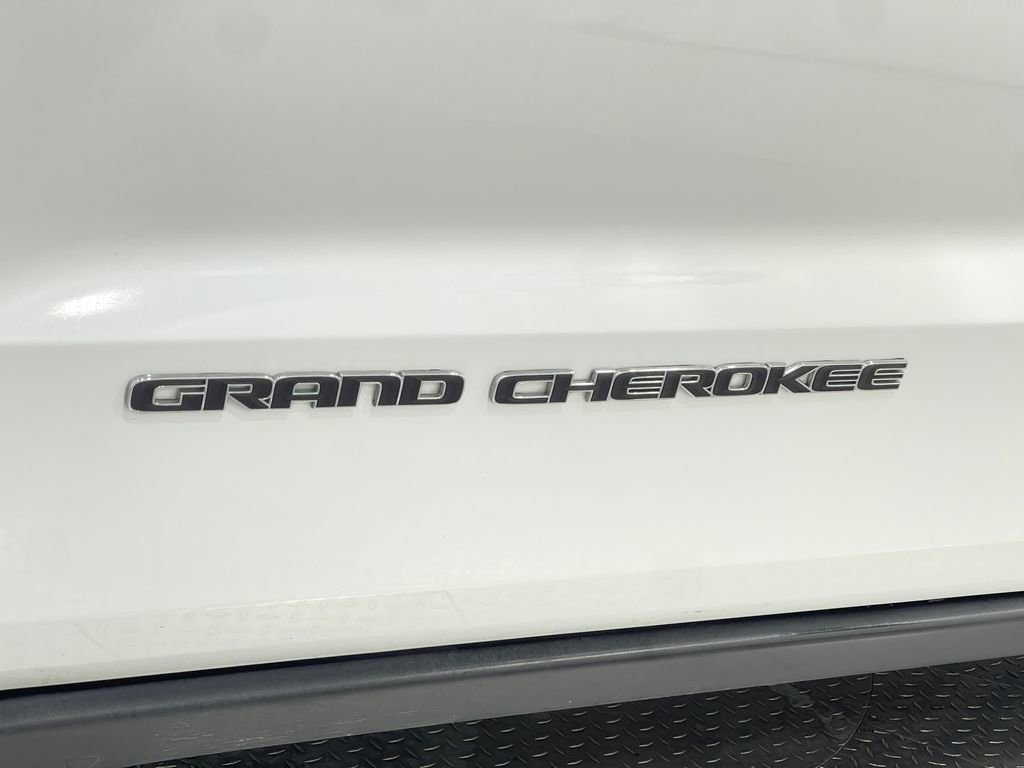 Used 2020 Jeep Grand Cherokee Laredo w/ Quick Order Package 2BN North image 43