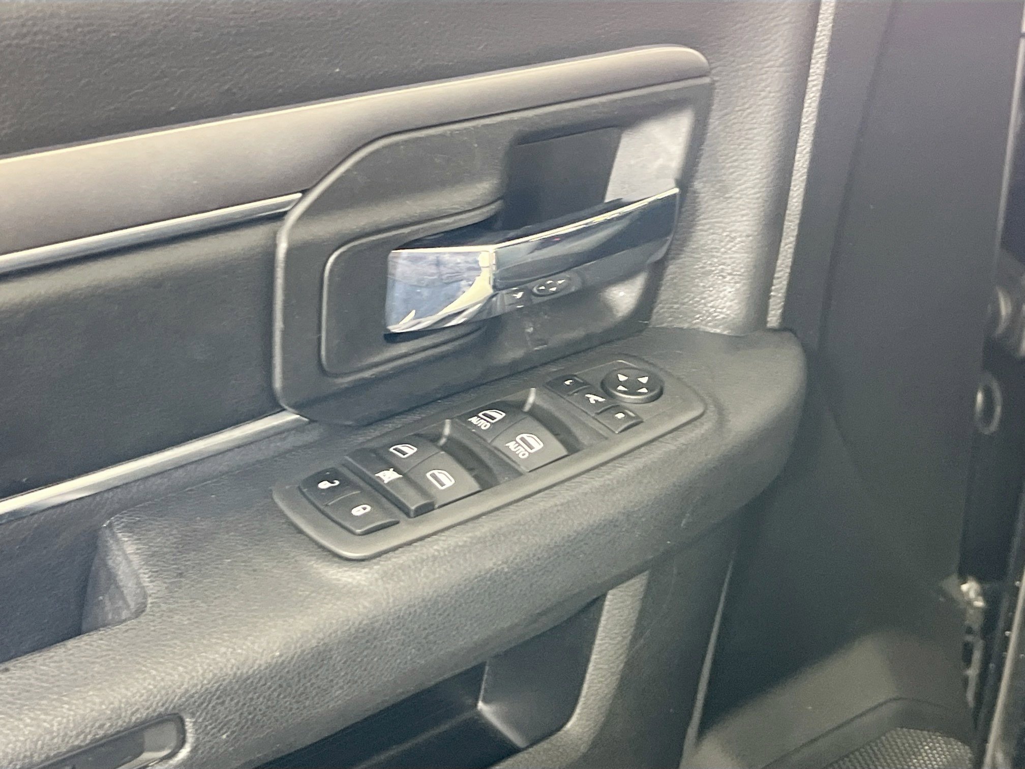 Used 2022 RAM 1500 Classic Warlock w/ Electronics Group image 18