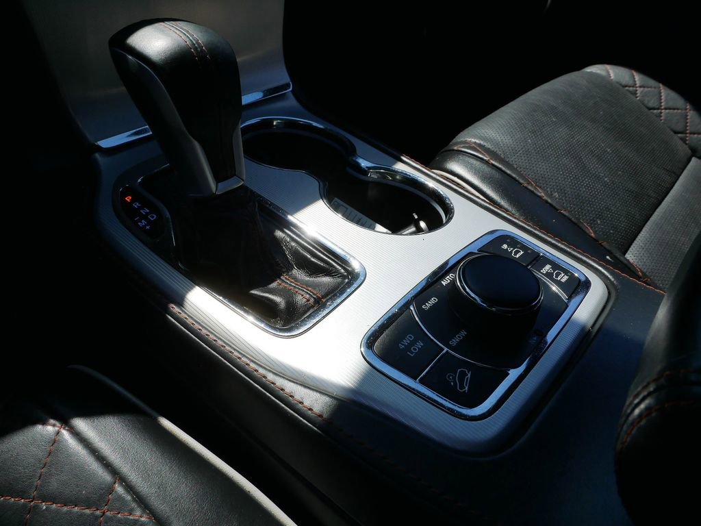 Used 2019 Jeep Grand Cherokee Summit AWD/4WD image 29