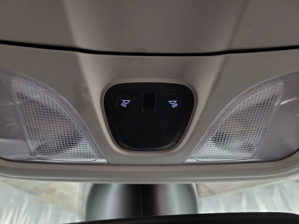 Used 2020 Jeep Cherokee Latitude Plus image 22