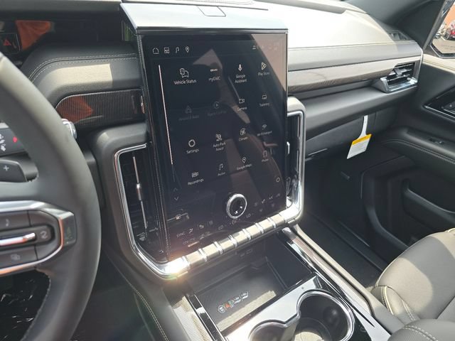 New 2026 GMC Yukon Elevation w/ Elevation Premium Package AWD/4WD image 32