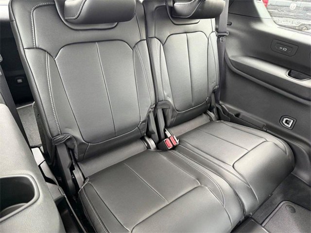 New 2025 Jeep Grand Cherokee L Limited w/ Black Appearance Package image 14
