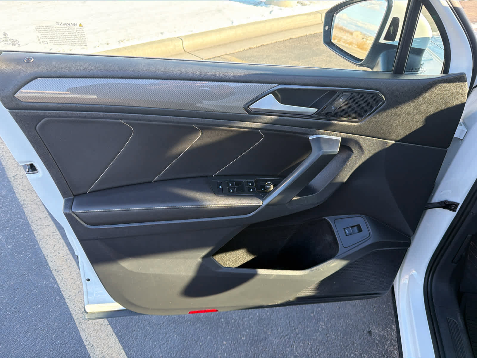 Used 2024 Volkswagen Tiguan SE image 20