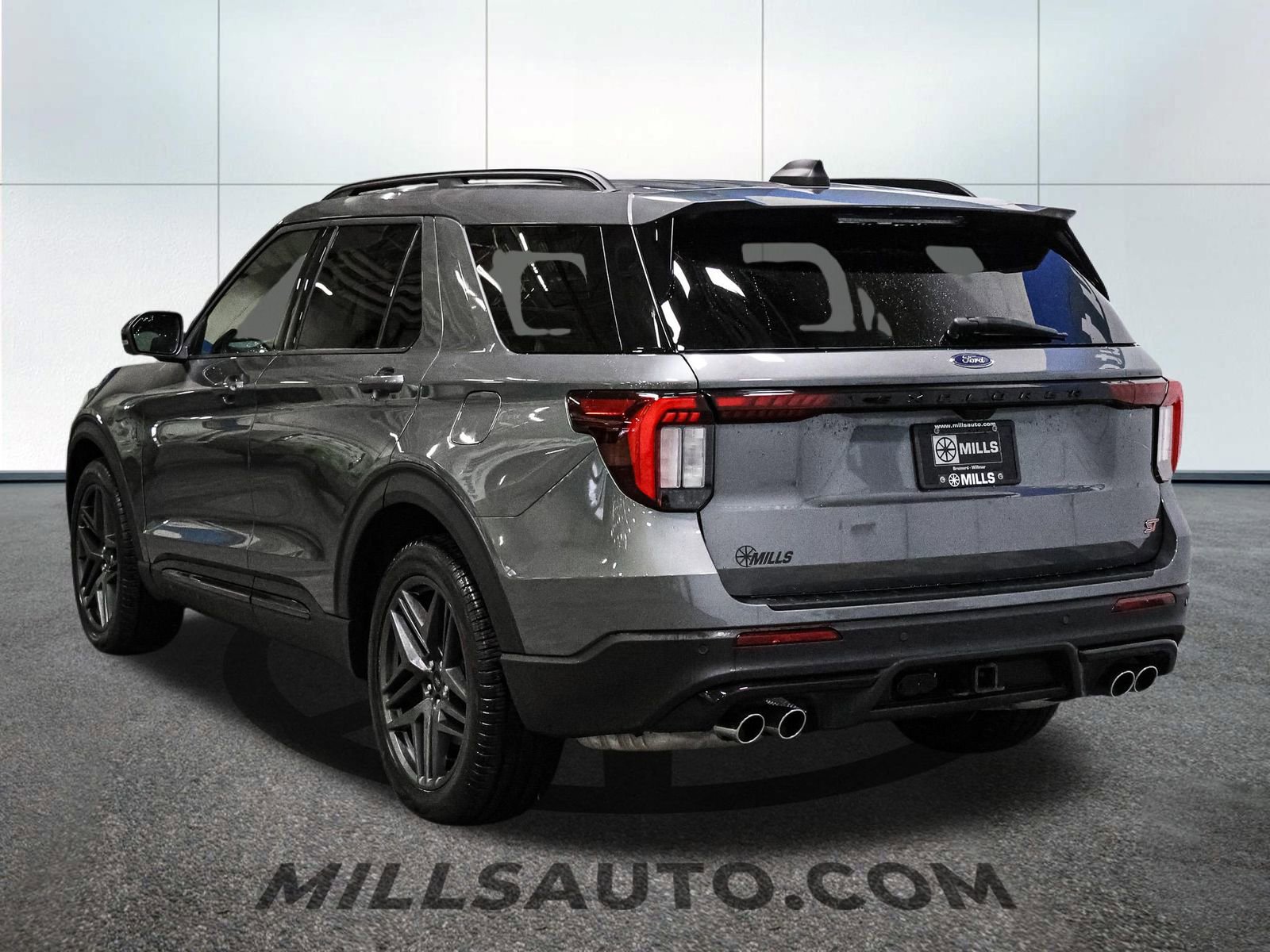 Certified 2025 Ford Explorer ST image 5