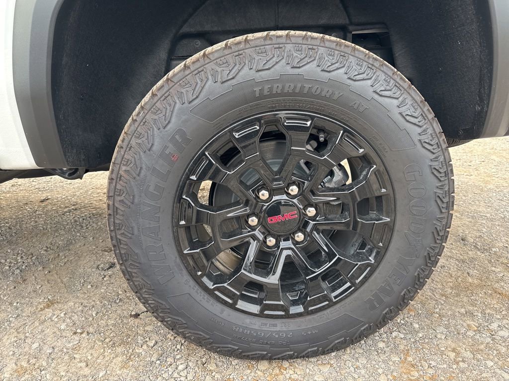 New 2026 GMC Canyon Elevation w/ Convenience Package image 31