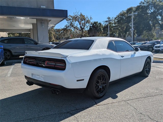 Used 2022 Dodge Challenger SXT image 4