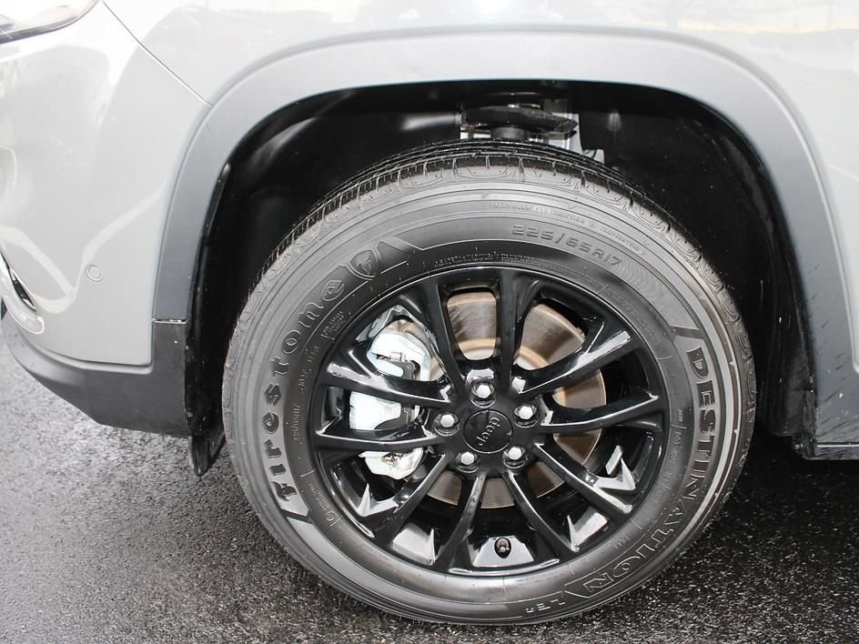 Used 2023 Jeep Cherokee Altitude Lux AWD/4WD image 14