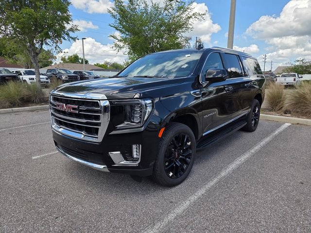 Used 2023 GMC Yukon XL SLT w/ SLT Premium Package image 2