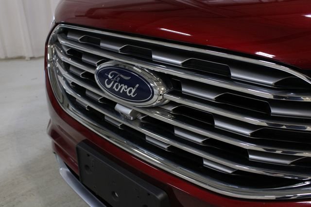 Used 2019 Ford Edge Titanium w/ Equipment Group 301A image 34