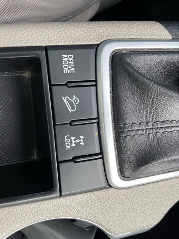 Used 2022 Kia Sportage LX image 27