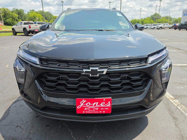 New 2026 Chevrolet Trax LT w/ Driver Confidence Package FWD image 8