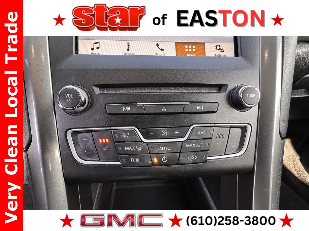 Used 2017 Ford Fusion SE w/ Equipment Group 201A image 24