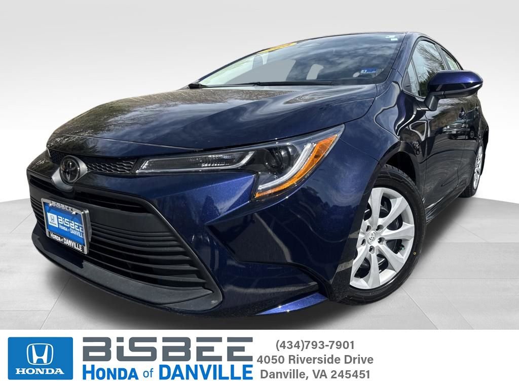 Used 2025 Toyota Corolla LE image 1