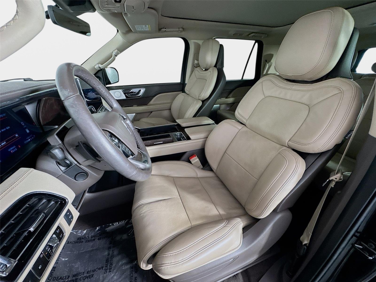 Used 2024 Lincoln Navigator L Reserve AWD/4WD image 11