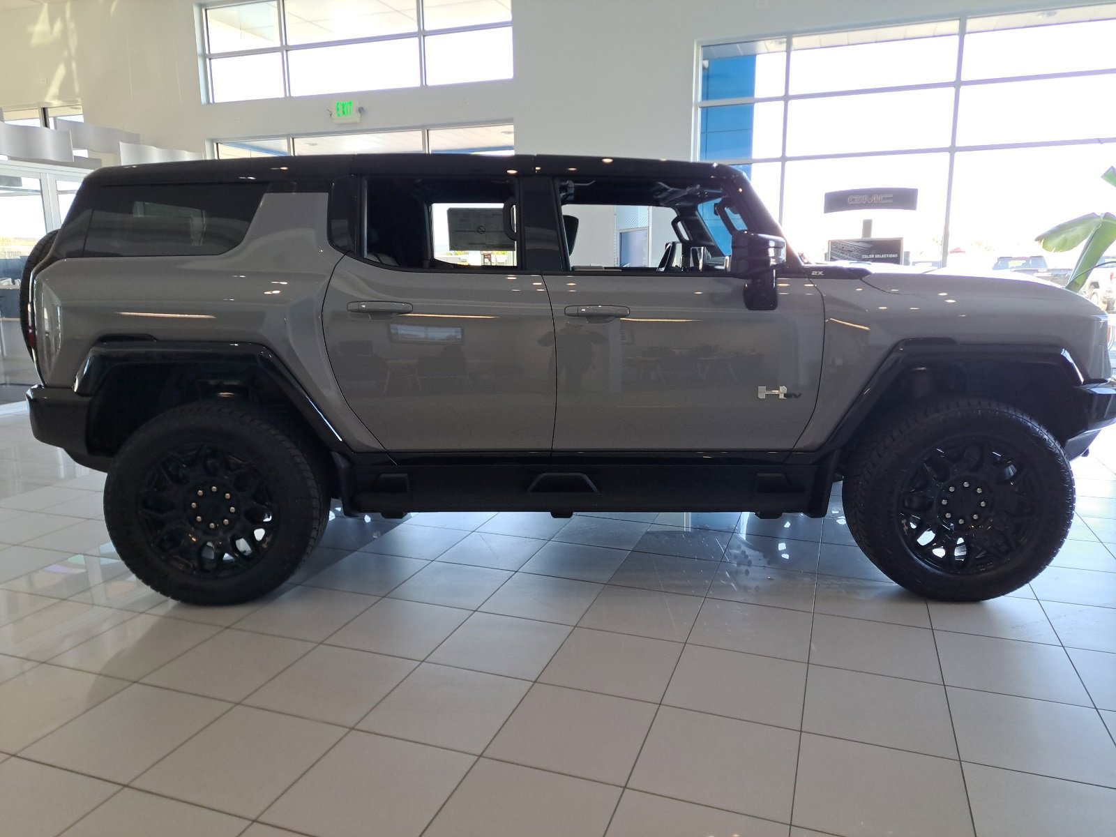 New 2026 GMC Hummer EV SUV image 2