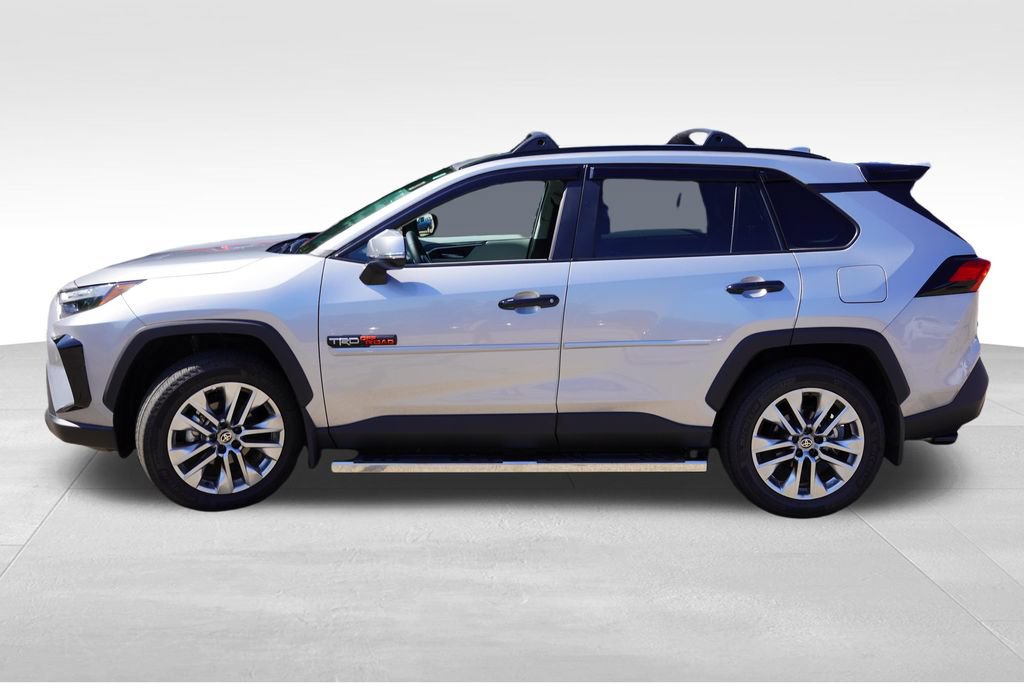 Used 2025 Toyota RAV4 XLE Premium w/ Weather Package AWD/4WD image 9